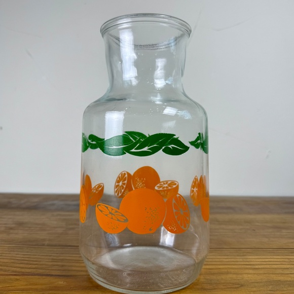 Vintage Anchor Hocking Juice Jug | Citrus Carafe with Oranges & Leaves | 1970s - Picture 14 of 15